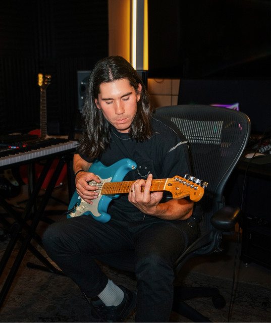 Gryffin - press photo