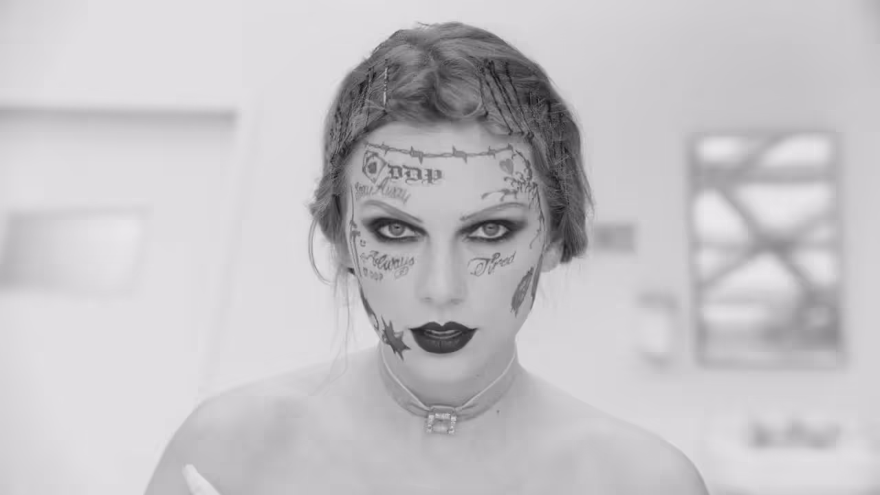 Taylor-Swift-Fortnight-VMAs-2024-song-of-summer