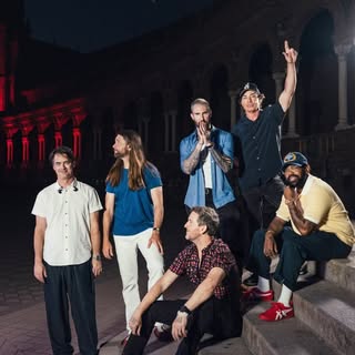 Maroon 5 official artist profile image