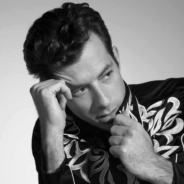 Mark Ronson official artist profile image