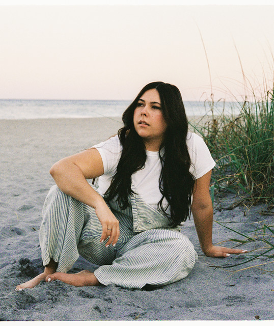 Gigi Perez official artist profile image