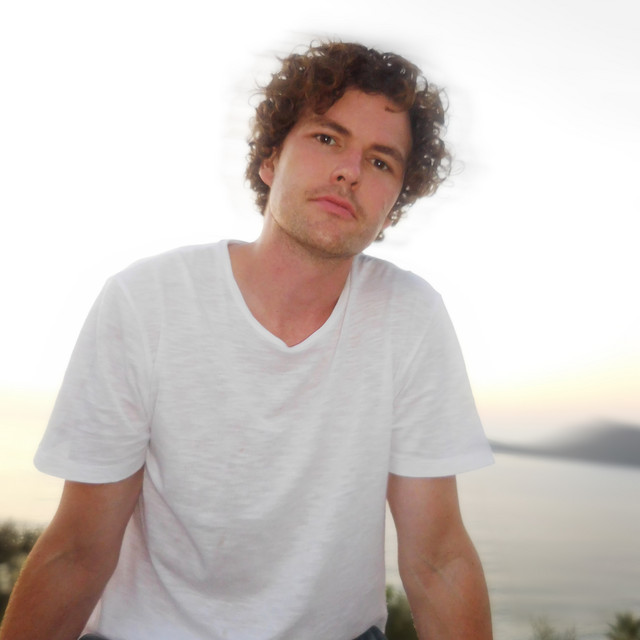 Vance Joy official artist profile image