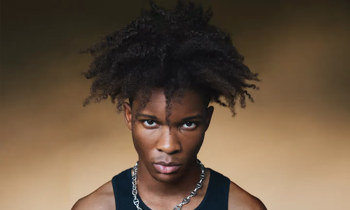 d4vd concert tour black and white shot