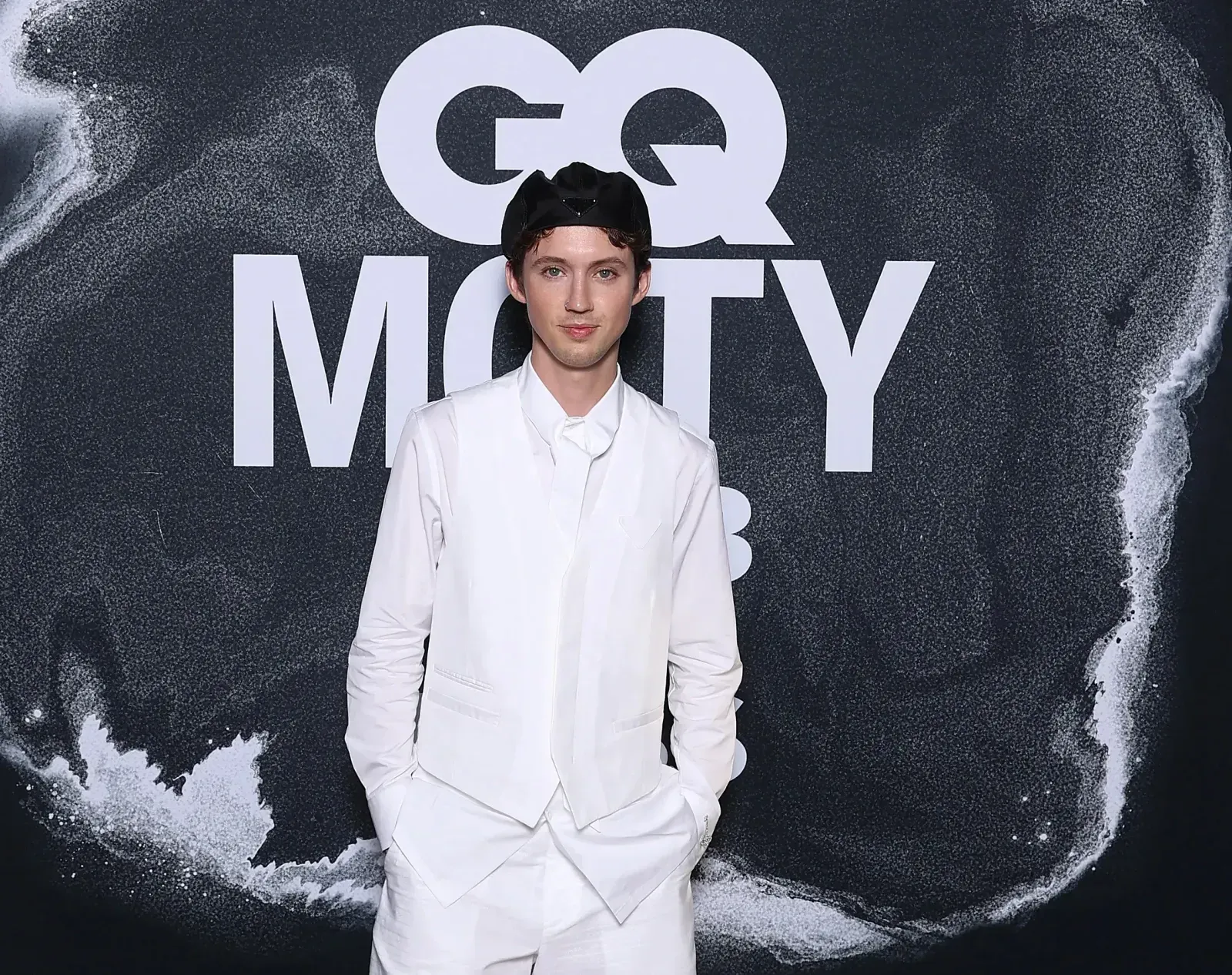 Troye Sivan krýndur maður ársins af GQ Australia