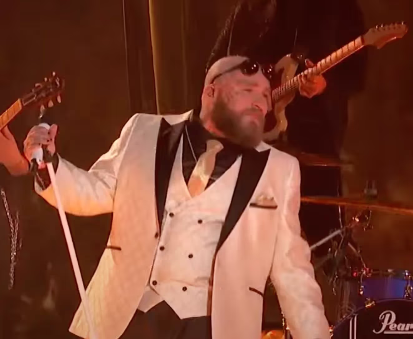 Teddy Swims performs "Lose Control" Live during Voice Finale