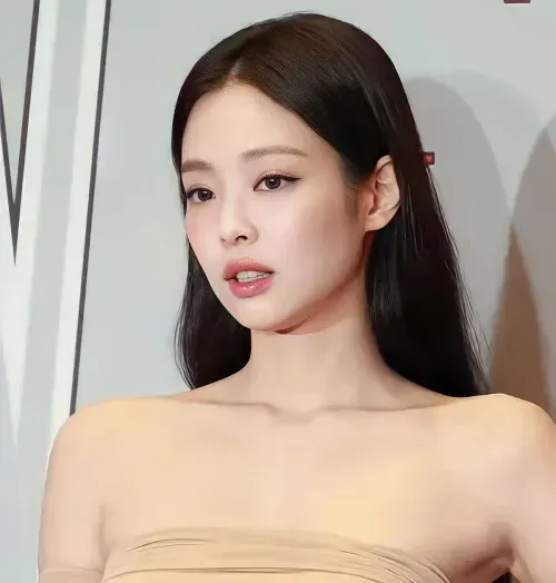BLACKPINK's Kim Jeannie Opens Odd Atelier
