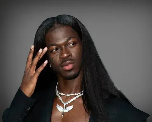Lil Nas X mengarahkan video musik baru