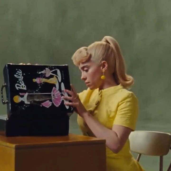 ‘What Was I Made For?’ deur Billie Eilish wen Grammy vir Beste Lied Geskryf Vir Visuele Media