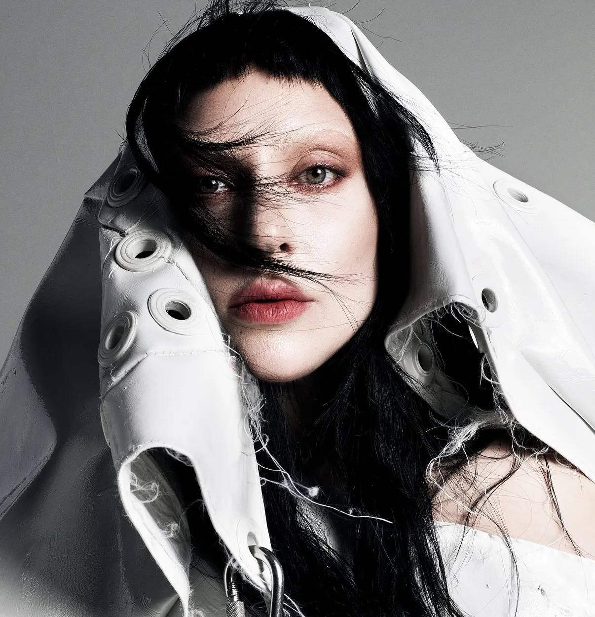 Lady Gaga reaches 70 mil monthly Spotify listeners, #17