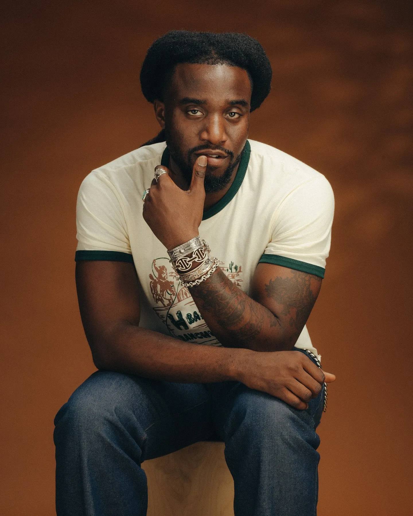 2024 ലെ മികച്ച പുതുമുഖ കലാകാരനുള്ള സി. എം. എ. പുരസ്കാരത്തിന് ഷബൂസി നാമനിർദേശം ചെയ്യപ്പെട്ടു.