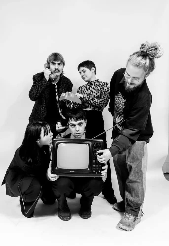 Drug Store Raid, 'I wanna be a hipster', cover art