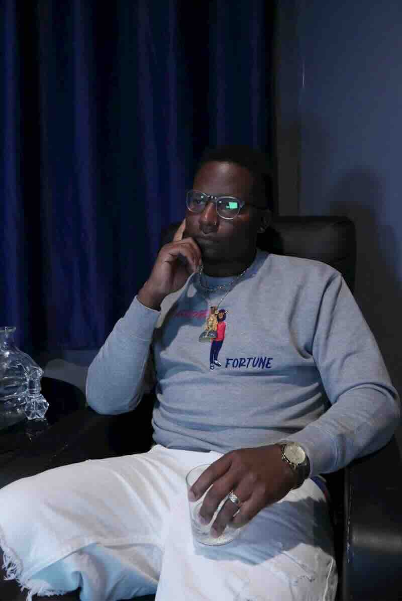 J'Moris, press image, ahead of "Toxic Lovespell" single release