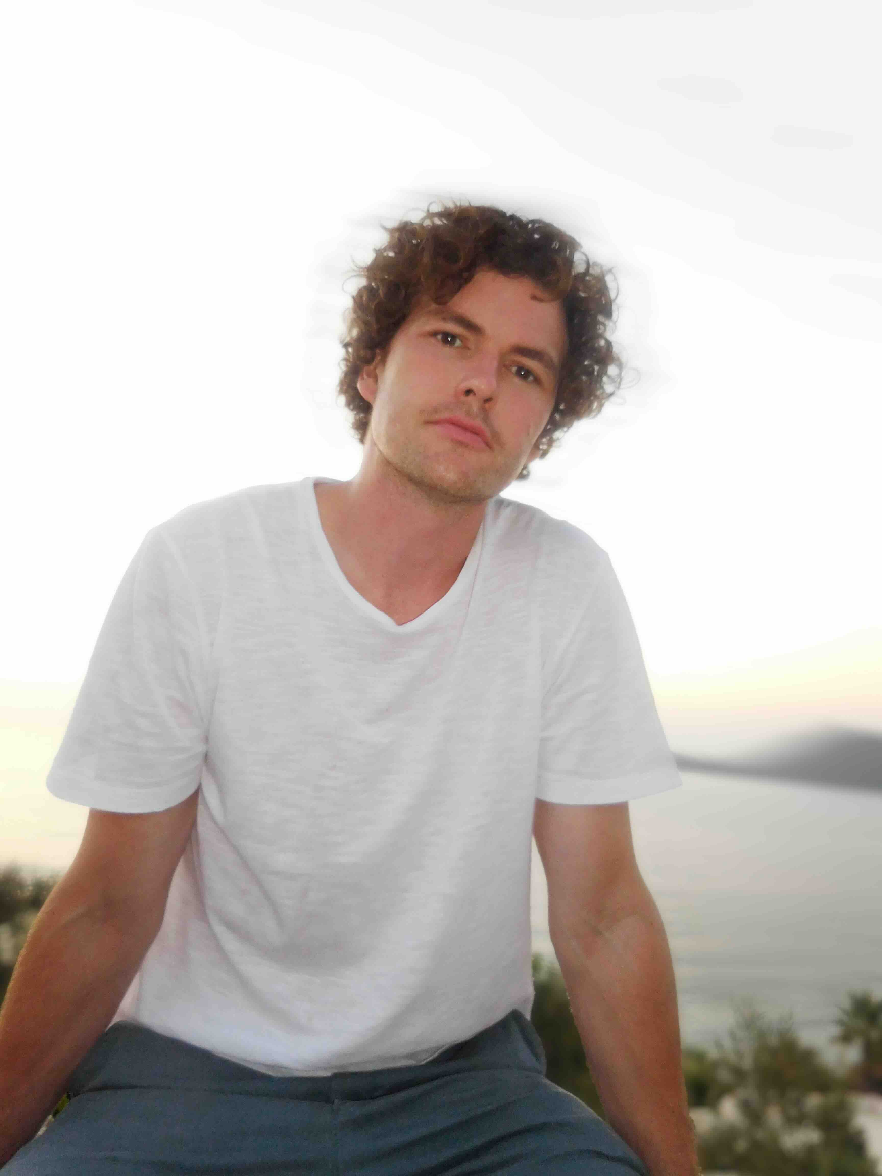 Vance Joy, kit de presă "Divine Feelings", septembrie 2025