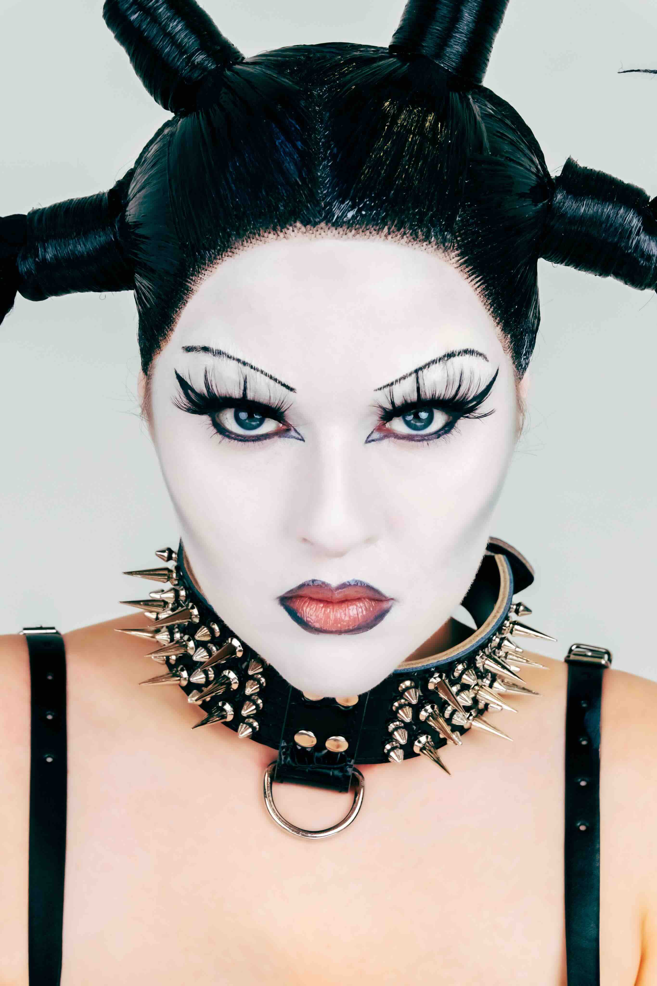 EMM, "The Dumb Tour" press kit